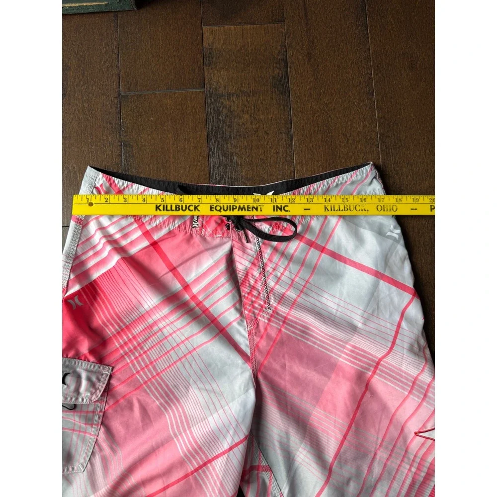 Hurley mens Board Shorts Size 34 Pink White Plaid Swim Trunks Beachwear